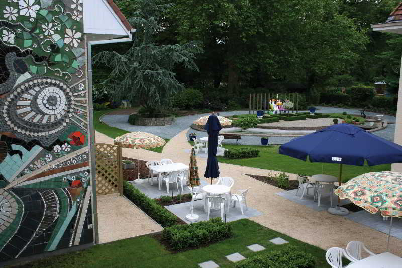 Hotel Du Vieux Cedre, Enghien-belgique 4*