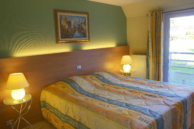 Hotel Du Vieux Cedre Enghien