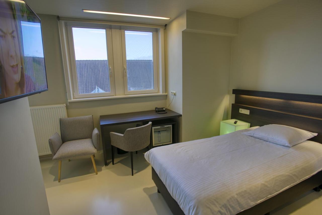 Hotel Du Vieux Cedre, Enghien-belgique 4*